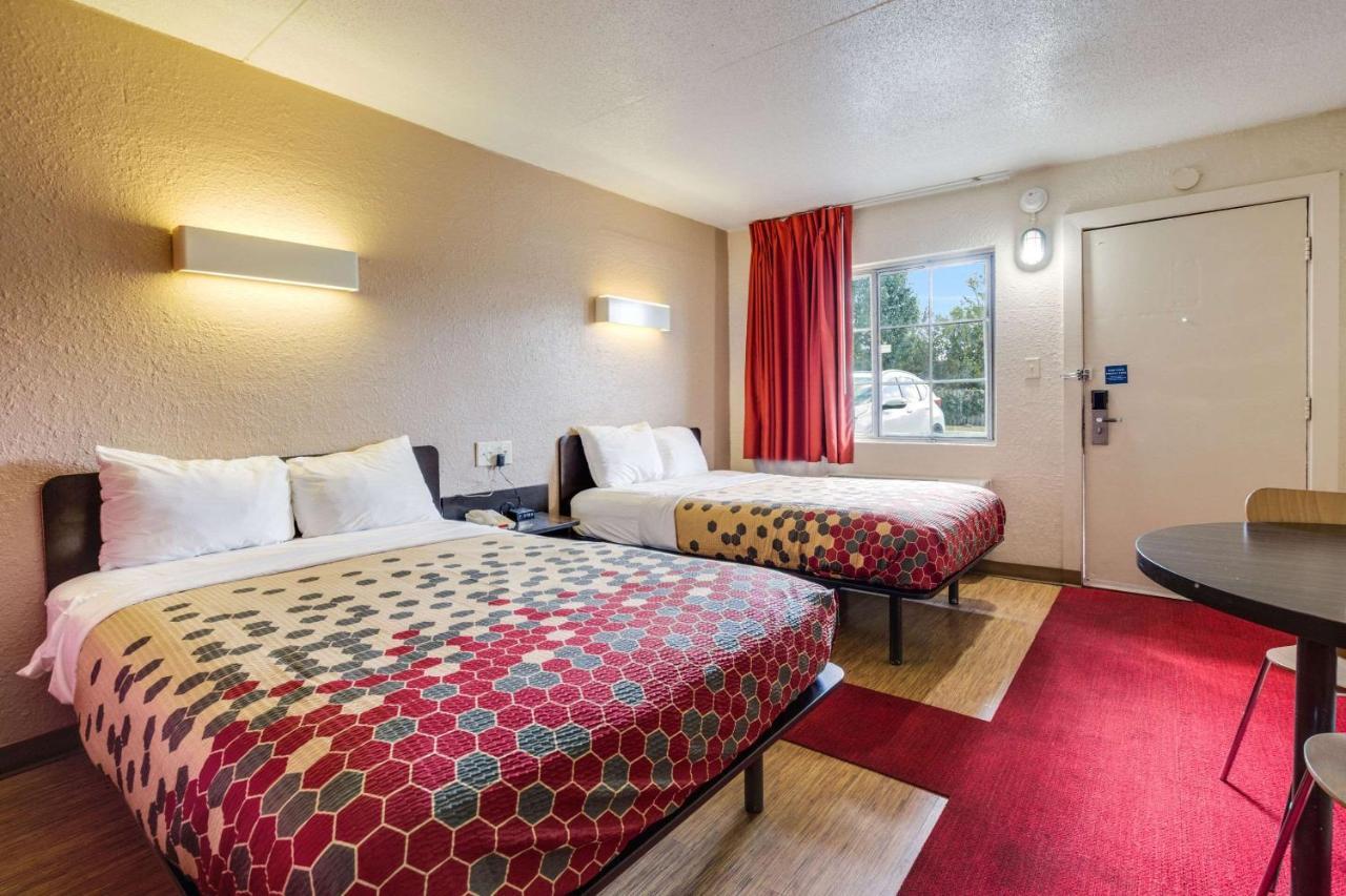 Hotel Econo Inn&suites 2*